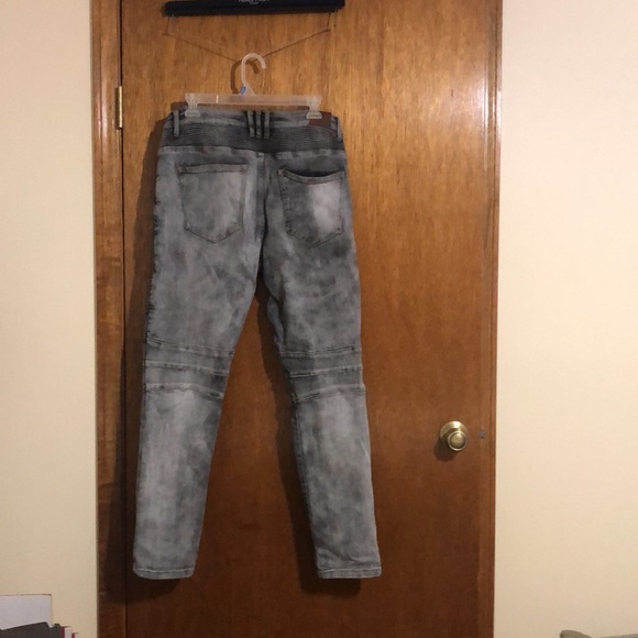 Men’s 34 Crysp Denim grey in color - Picture 14 of 14